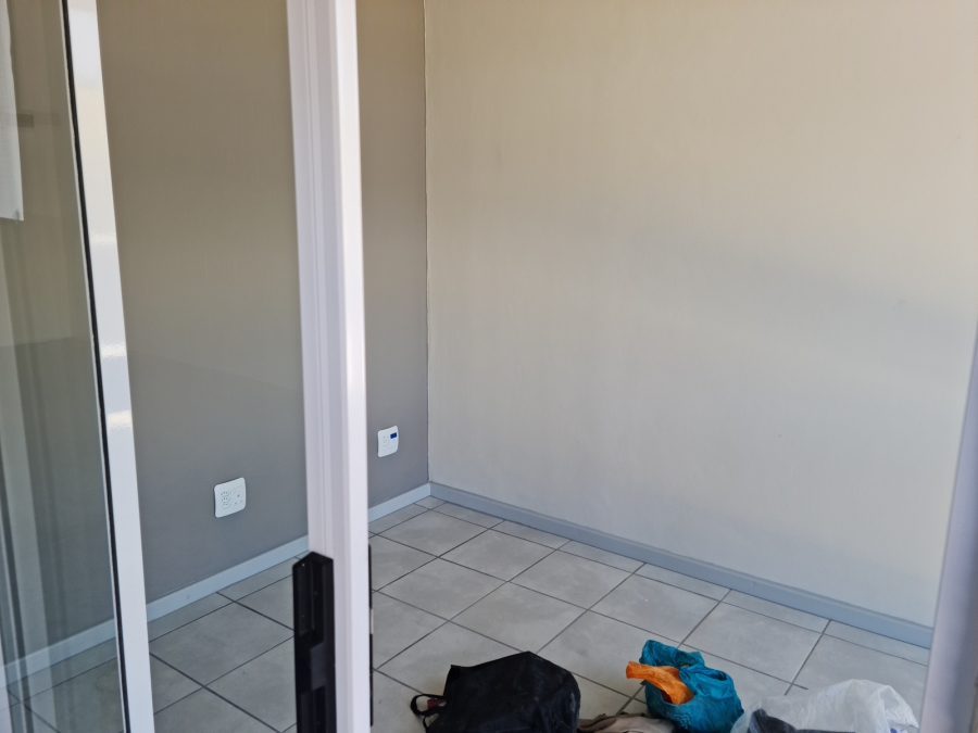 To Let Commercial Property for Rent in Asla Park Western Cape